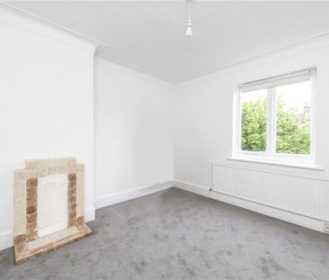 5 bedroom semi-detached house to rent - Photo 2