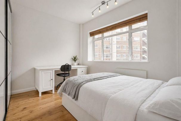 3 bedroom flat to rent - Photo 1