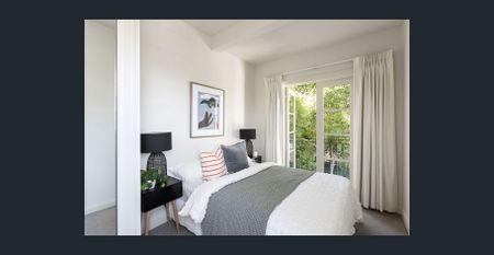 SYLISH APARTMENT IN THE HEART OF SOUTH YARRA! - Photo 4