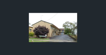 CENTRAL LOCATION CLOSE TO SHOPPING CENTRE - Photo 4