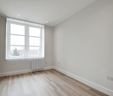 1 bed flat to rent in Station Road, Egham, TW20 - Photo 4