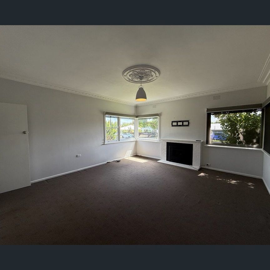 LOW MAINTENANCE 2 BEDROOM HOME - Photo 1