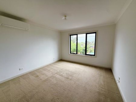 Family Home! - Photo 3