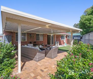 FAMILY LIVING IN A PRIME LOCATION - Photo 4