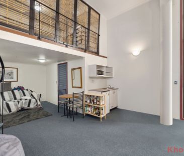 Furnished Loft at the Heart of the Educational District - Photo 2