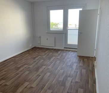 Modernisierte 3-Zimmerwohnung in Hellersdorf - Photo 1