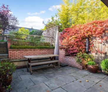 4 bedroom terraced house to rent - Photo 3