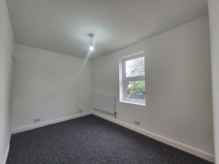 2 Bed Terraced House, Pevensey Road, E7 - Photo 2