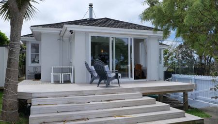 Expansive Five-Bedroom Home with Two Wings and Outstanding Wellington Views - Photo 3