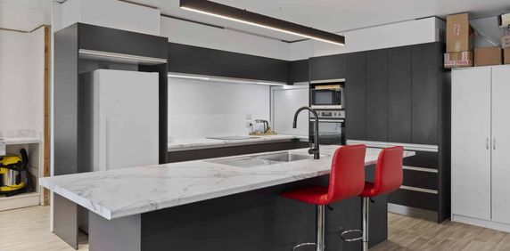 Spacious Brick Home for Rent in Quiet Location - Photo 2