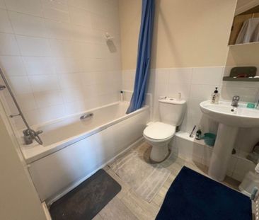 Price £1,350 pcm - Available 20/12/2025 - Unfurnished - Photo 2