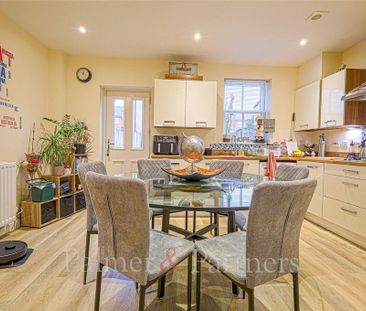 3 bedroom terraced house to rent - Photo 3