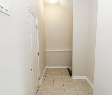 For Lease - 1168 Chapman Mills Drive, Barrhaven, Ontario - Photo 2