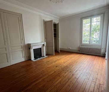 Location Appartement 3 pièces 81m² - Photo 2