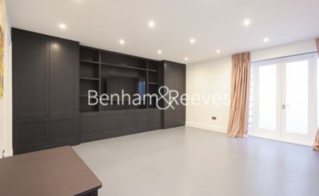 4 Bedroom house to rent in Albert Mews, Kensington, W8 - Photo 4