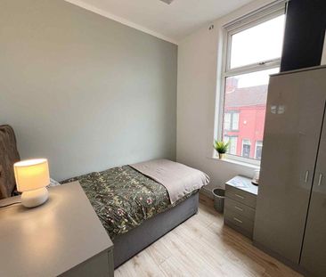Room in a Shared House, Esmond Street, L6 - Photo 6