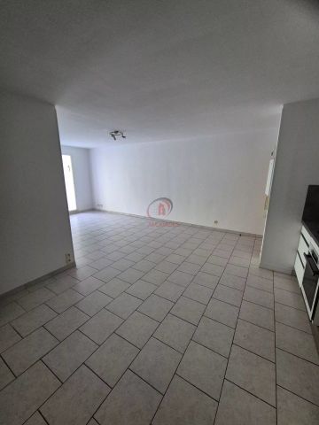 Location Appartement 3 pièces 52m² SIX FOURS LES PLAGES 83140 - Photo 5