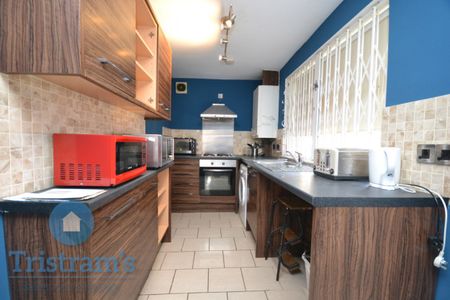 1 bed Shared House for Rent - Photo 2