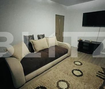 Apartament 2 camere, decomandat, etaj intermediar, parcare, zona Porii - Photo 1