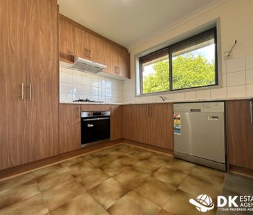 Family Home in Prime Sunshine West Location - Photo 2