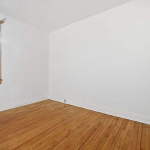 3 CH - 1 SDB - Montréal - $1,800 /mo - Photo 2