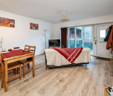 1 Bed Flat, Buttonbox, B18 - Photo 5