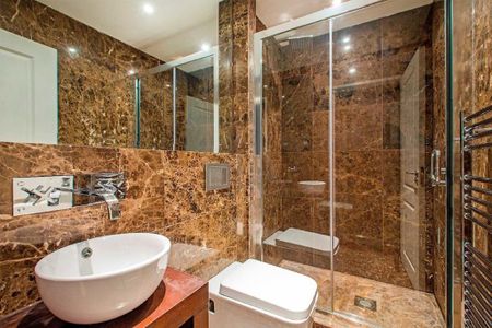 3 bedroom flat to rent - Photo 5