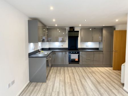 5 Elmira Way, SALFORD - Photo 5