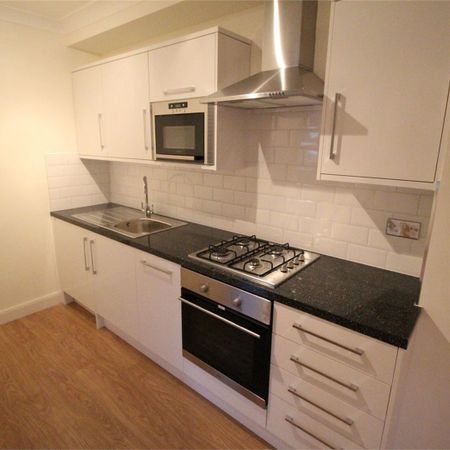 Lodge Close, HA8 7RL, Edgware - Photo 3