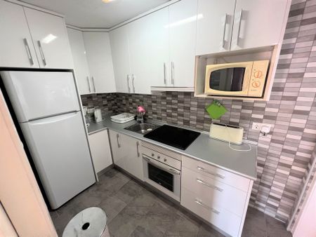 Ático en Benidorm, Playa Poniente-Centro, alquiler - Photo 4