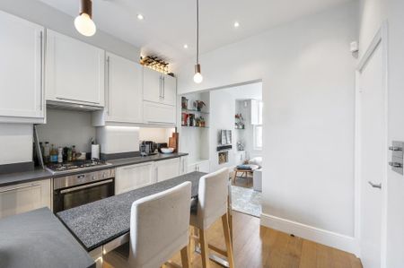 2 bedroom flat to rent - Photo 3