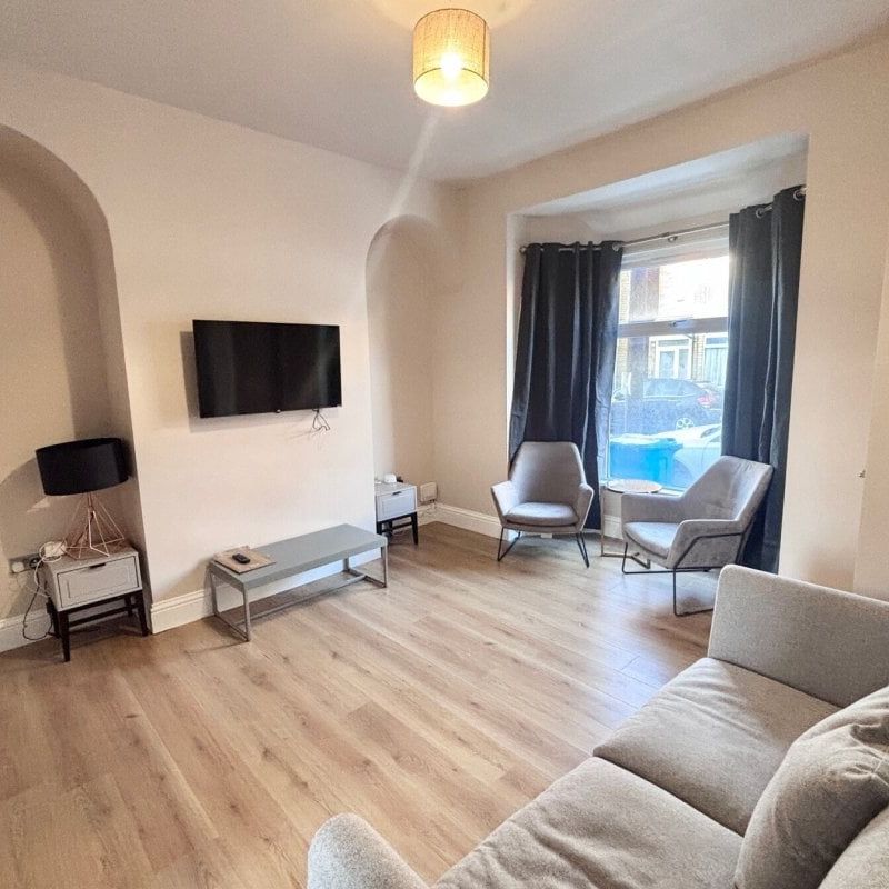 Hardy Street, HULL - Photo 1