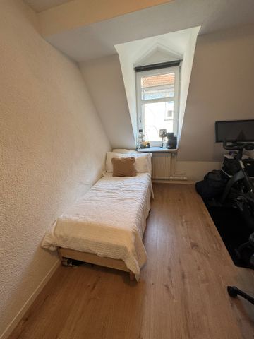 Spacious 4.5-Room Apartment with Balcony in Zürich 8006 - Photo 5