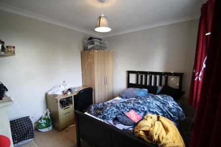 5 bedroom townhouse to rent - Photo 4