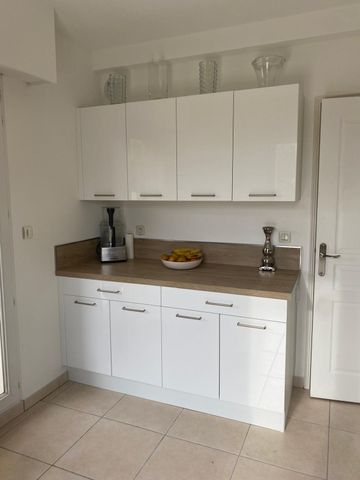 Location Maison 4 pièces 108m² CANNES 06400 - Photo 4