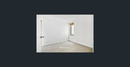 Luxuriously appointed and in the Zone! - Photo 3