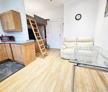 1 Bedroom Property in George Street - Photo 3