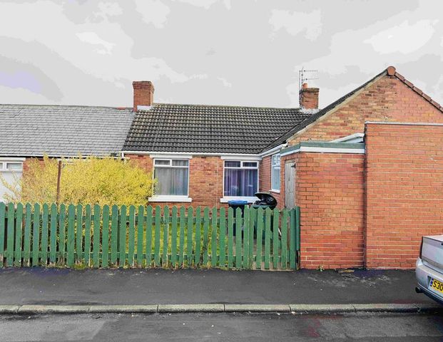 3 bedroom terraced house to rent - Photo 1