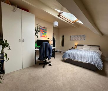 5 bedroom private hall to rent - Photo 1