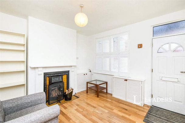 3 bedroom terraced house to rent - Photo 1