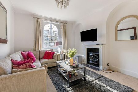 3 bedroom terraced house to rent - Photo 3