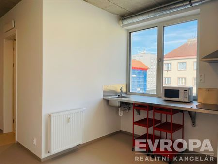 Pronájem bytu 4+1 68 m², Hradec Králové - Fotografie 5