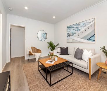 First floor apartment with lots of natural light - Photo 1