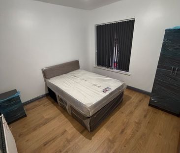 Room in a Shared House, James Turner Street, B18 - Photo 2