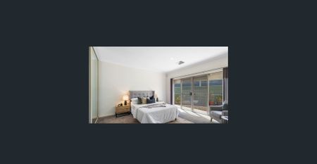 Spacious & Stylish Family Home in Mawson Lakes! - Photo 4