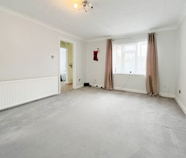 Roosevelt Road, Laindon, Basildon, SS15 - Photo 2