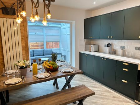 Luxury Rooms in Northeast Bristol - Shared Room 6 - Photo 3