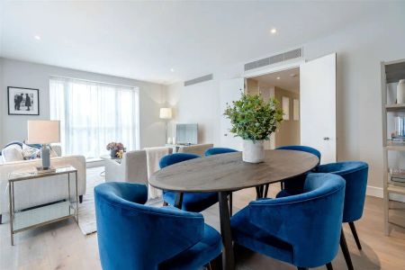 1 bedroom flat in Canary Riverside - Photo 4