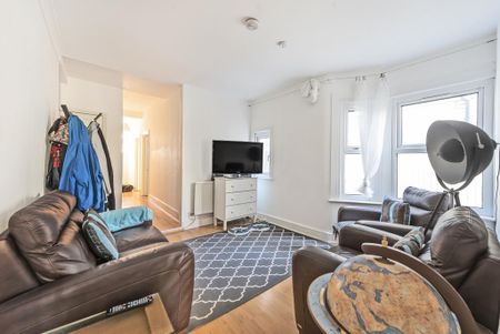 2 bedroom maisonette to rent - Photo 4