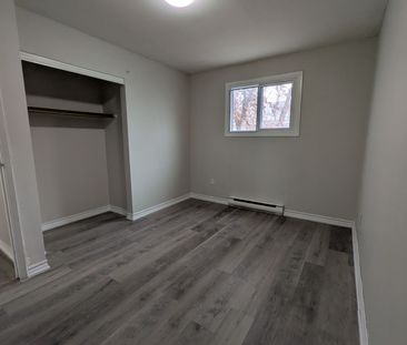 For Lease - 157 Stanley Street Unit# 4, Quinte West, Ontario - Photo 5